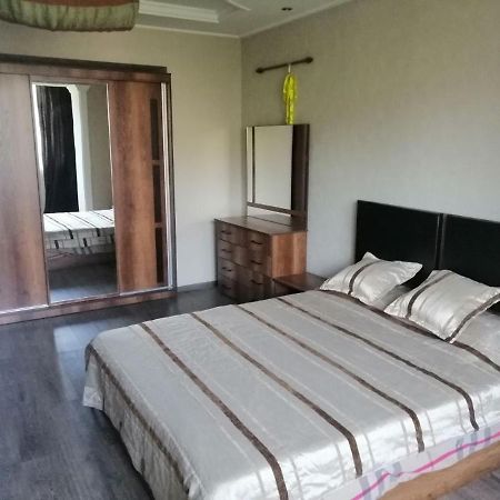 טשקנט Apartment 2 Bed Room In The Center Апартамент 3-Х Комнатная В Центре מראה חיצוני תמונה