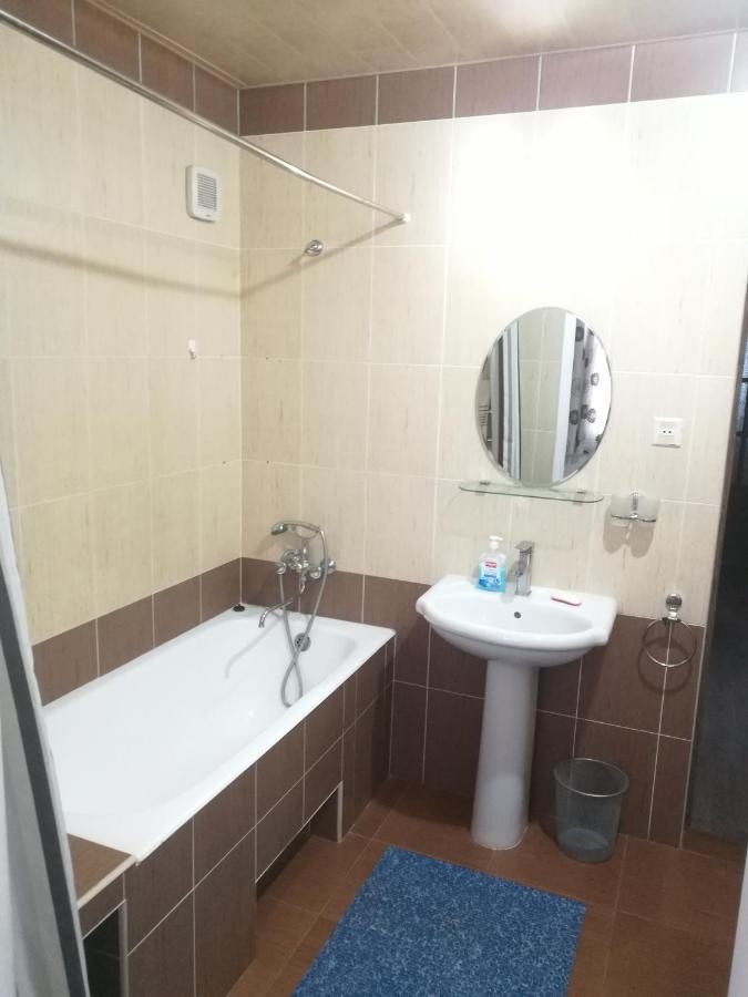 טשקנט Apartment 2 Bed Room In The Center Апартамент 3-Х Комнатная В Центре מראה חיצוני תמונה